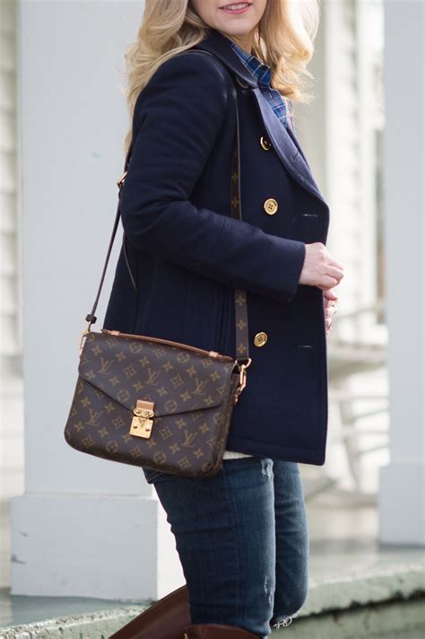 louis vuitton pochette metis|louis vuitton pochette metis celebrities.